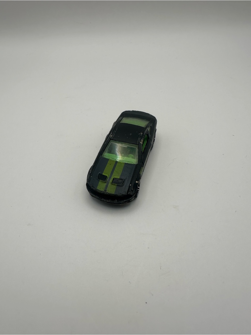 Hot Wheels 2007 Shelby GT500 1/64 Diecast Car Black/Green Stripes Loose